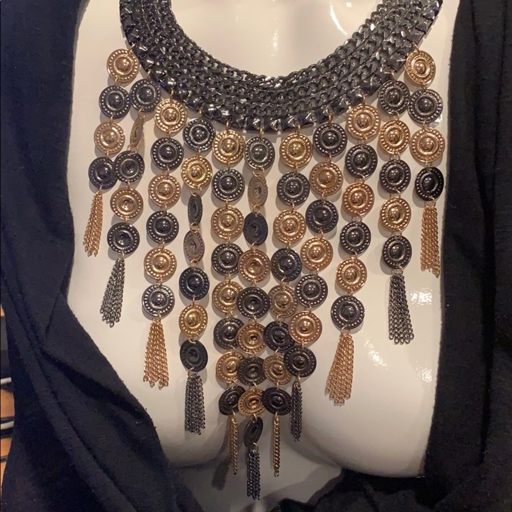 Gun metal and gold - Beautiful statement necklace!
